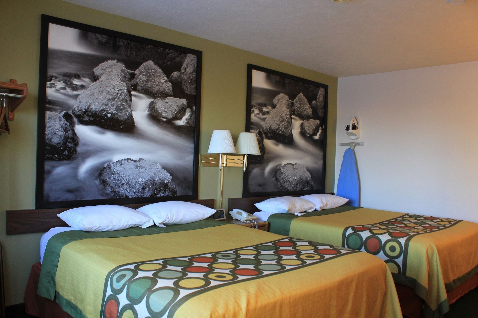 Motel Super 8 By Wyndham Antigo