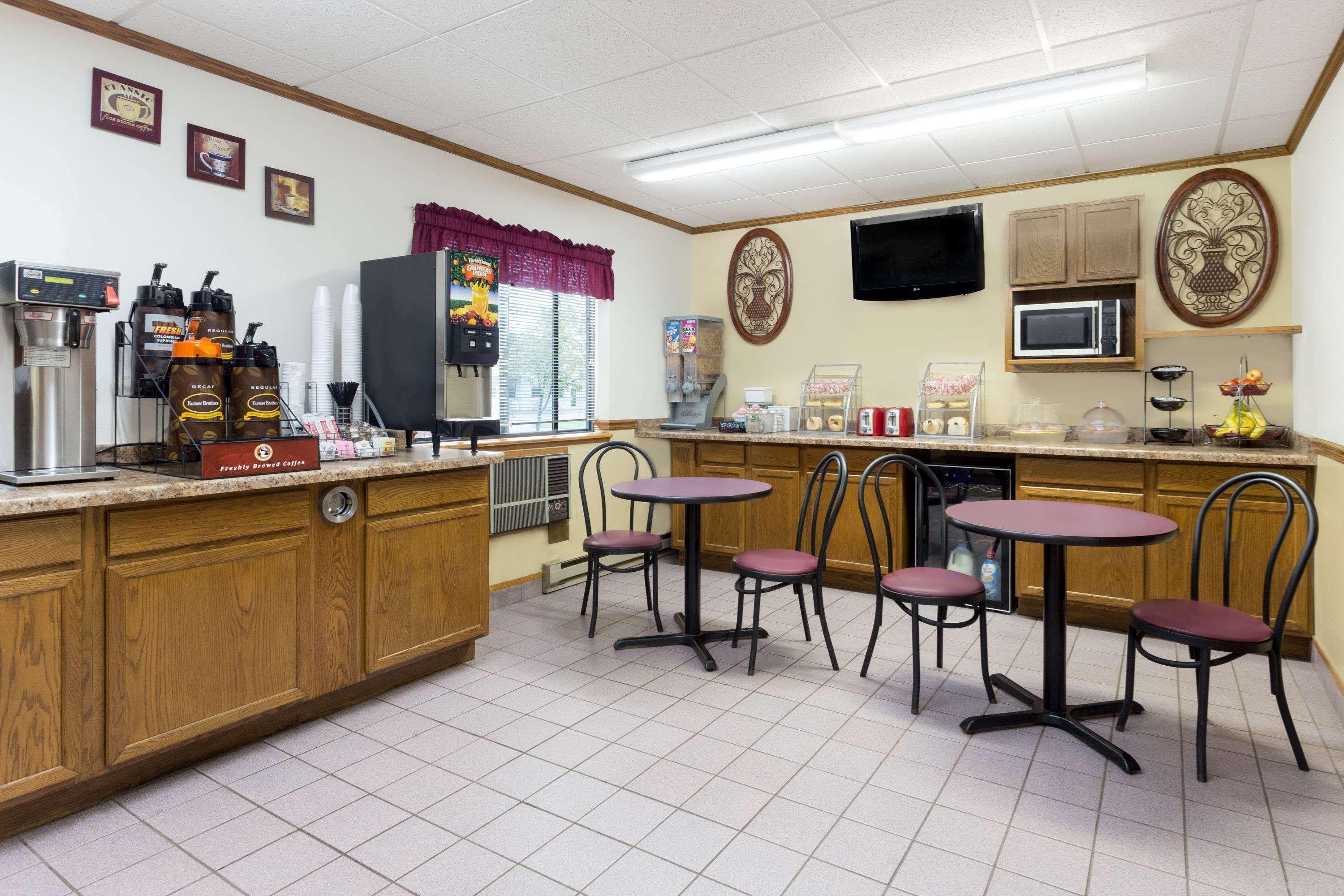 Motel Super 8 By Wyndham Antigo
