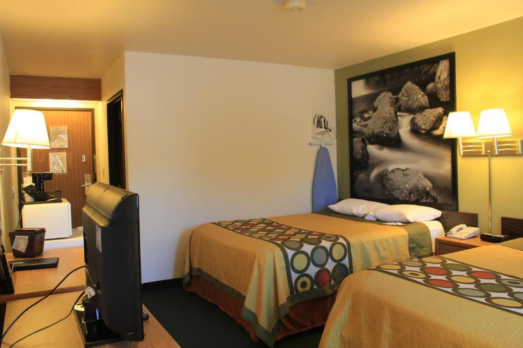 Super 8 By Wyndham Motel 2*